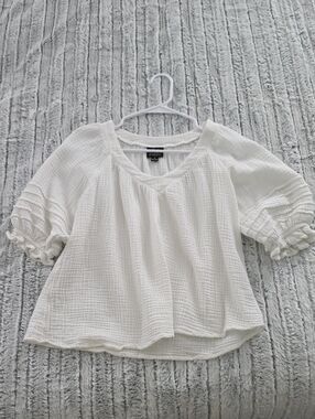 Women’s White Gauze Puff-Sleeve Blouse by Forever 21